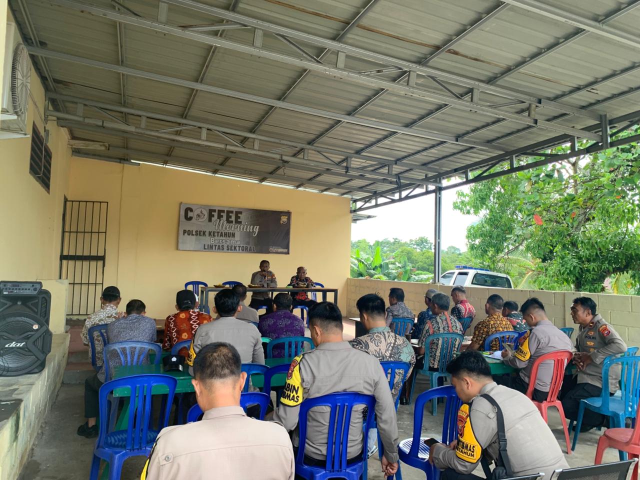 Komunikasi Informal, Kapolsek Ketahun Laksanakan Coffee Morning dengan Camat dan Kades