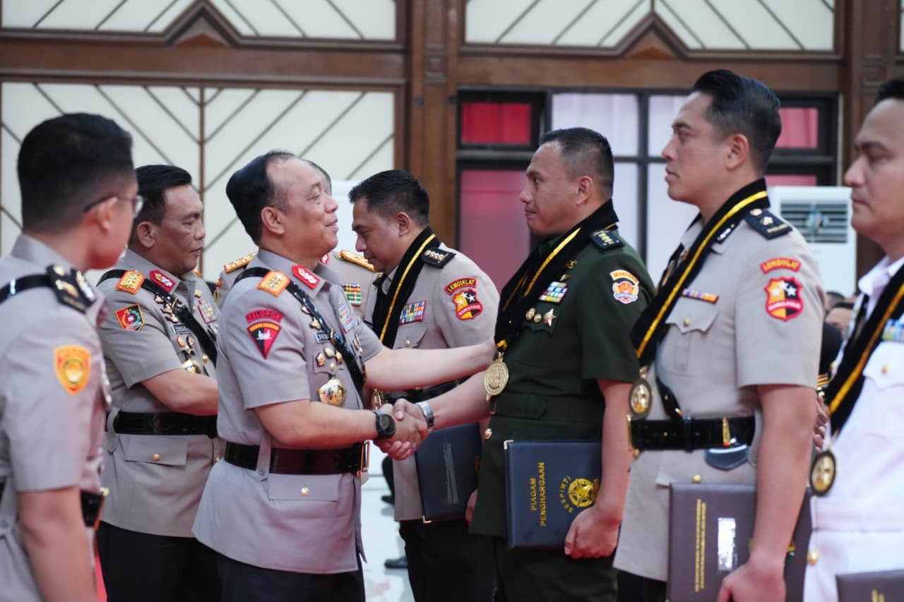 Wakapolri : 418 Lulusan Sespim Siap Jadi Garda Terdepan Hadapi Tantangan Global dan Era Digital