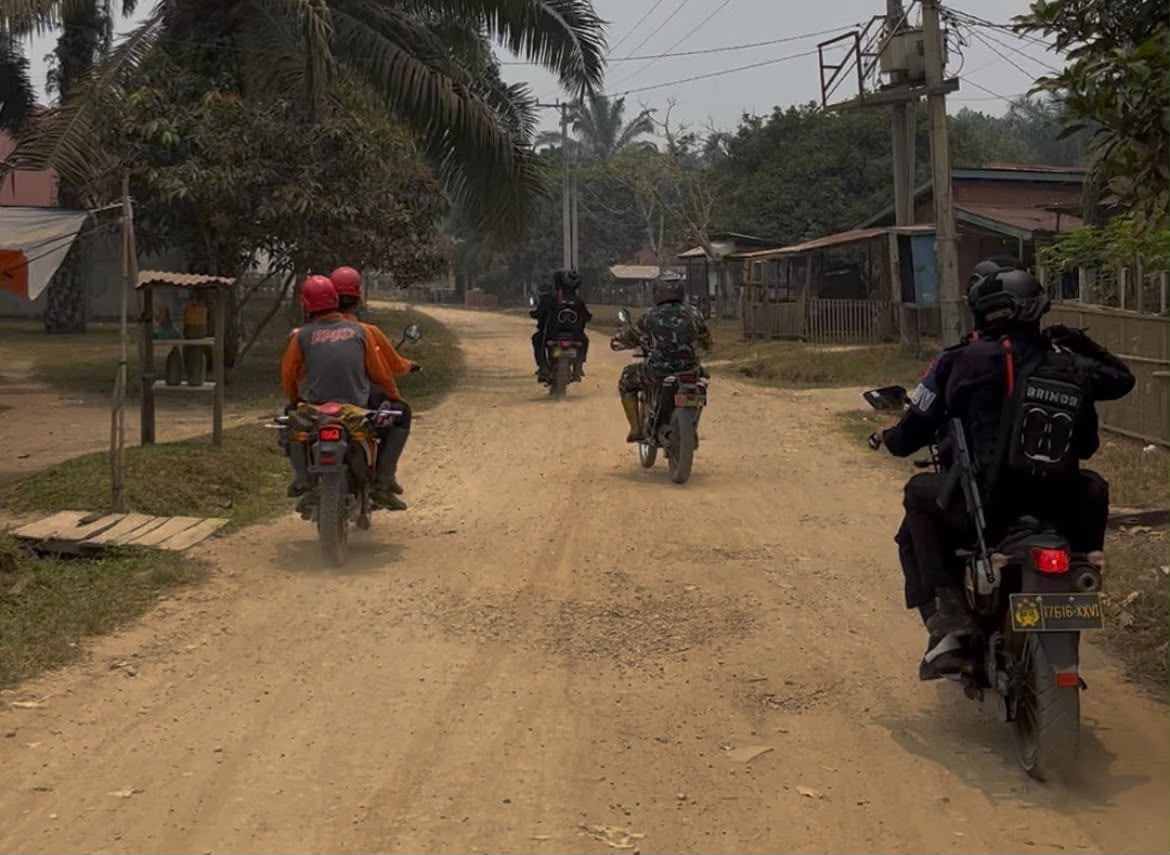 Pantau Karhutla, Satbrimob Polda Jambi Bersama Instansi Terkait Patroli Kawasan Konservasi Gajah di Tebo