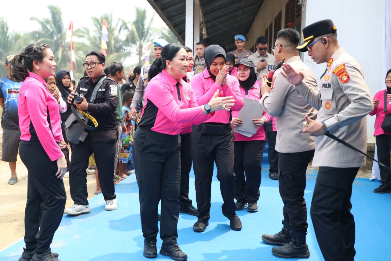 Bhayangkari Peduli Jangkau Pulau Borang, Perkuat Kesehatan dan Ketahanan Sosial Warga Pesisir Sumsel